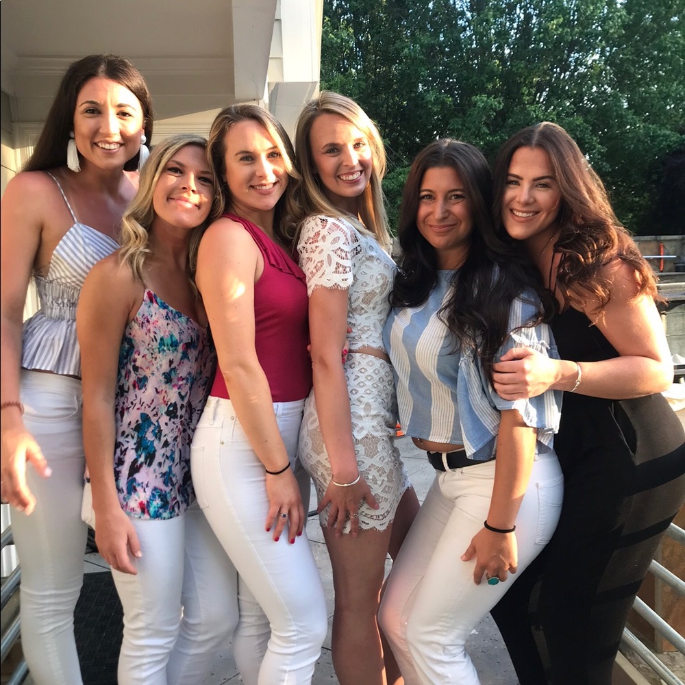 Meet your Posher, Nicole